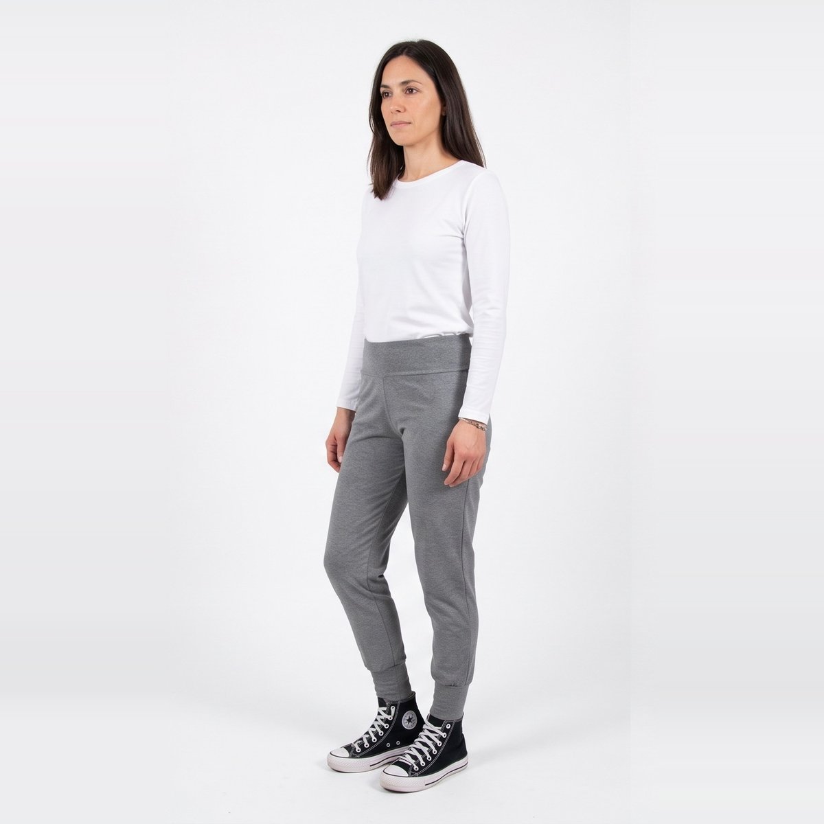 pantalon_con_puno_cotton_gris_t1_hd25oct_d.jpg