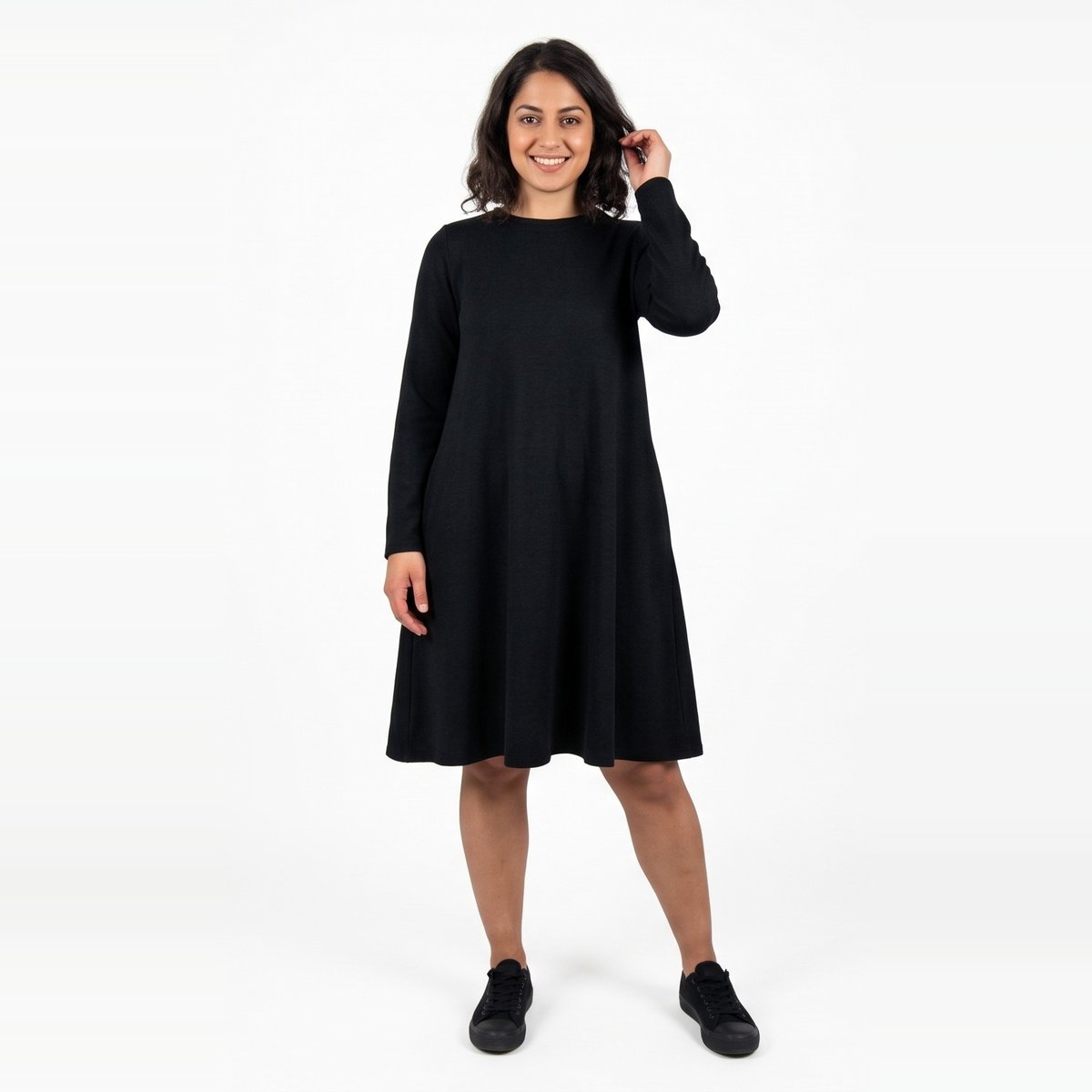vestido_midi_suelto_con_bolsillos_lanilla_negro_t2_hd25oct_f.jpg