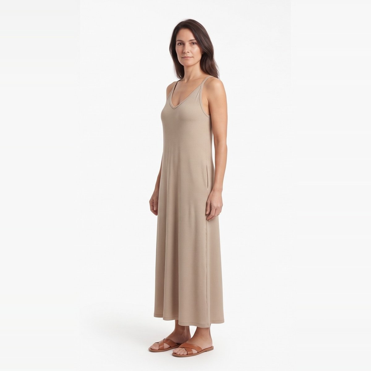vestido_sin_mangas_maxi_con_bolsillos_morley_beige_t1_d.jpg