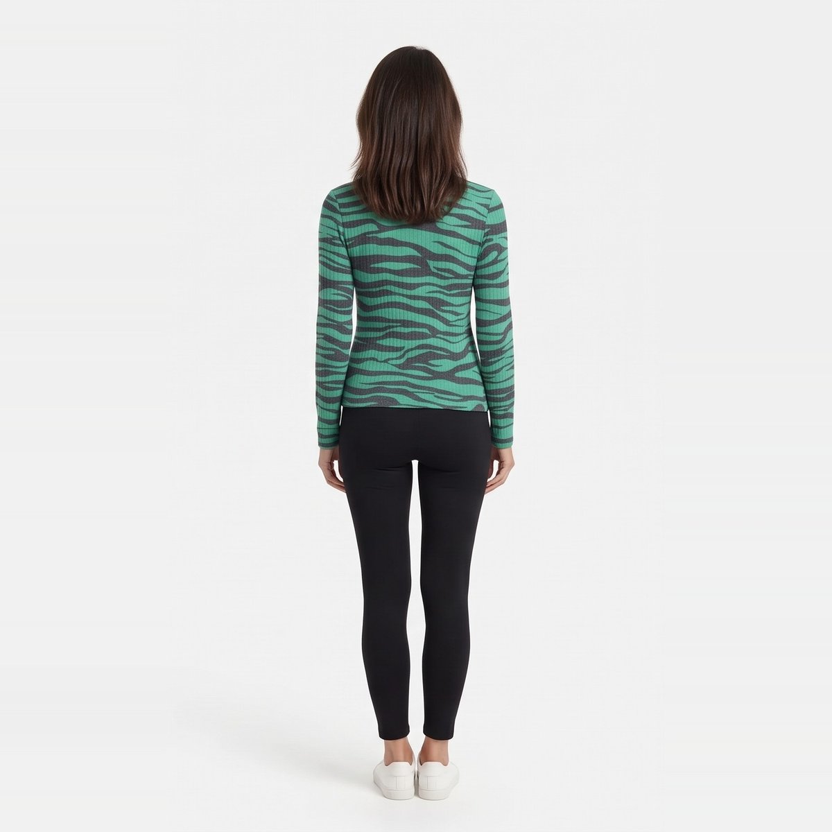 polera_manga_larga_morley_lanilla_gris_con_verde_t1_c20oct_e.jpg