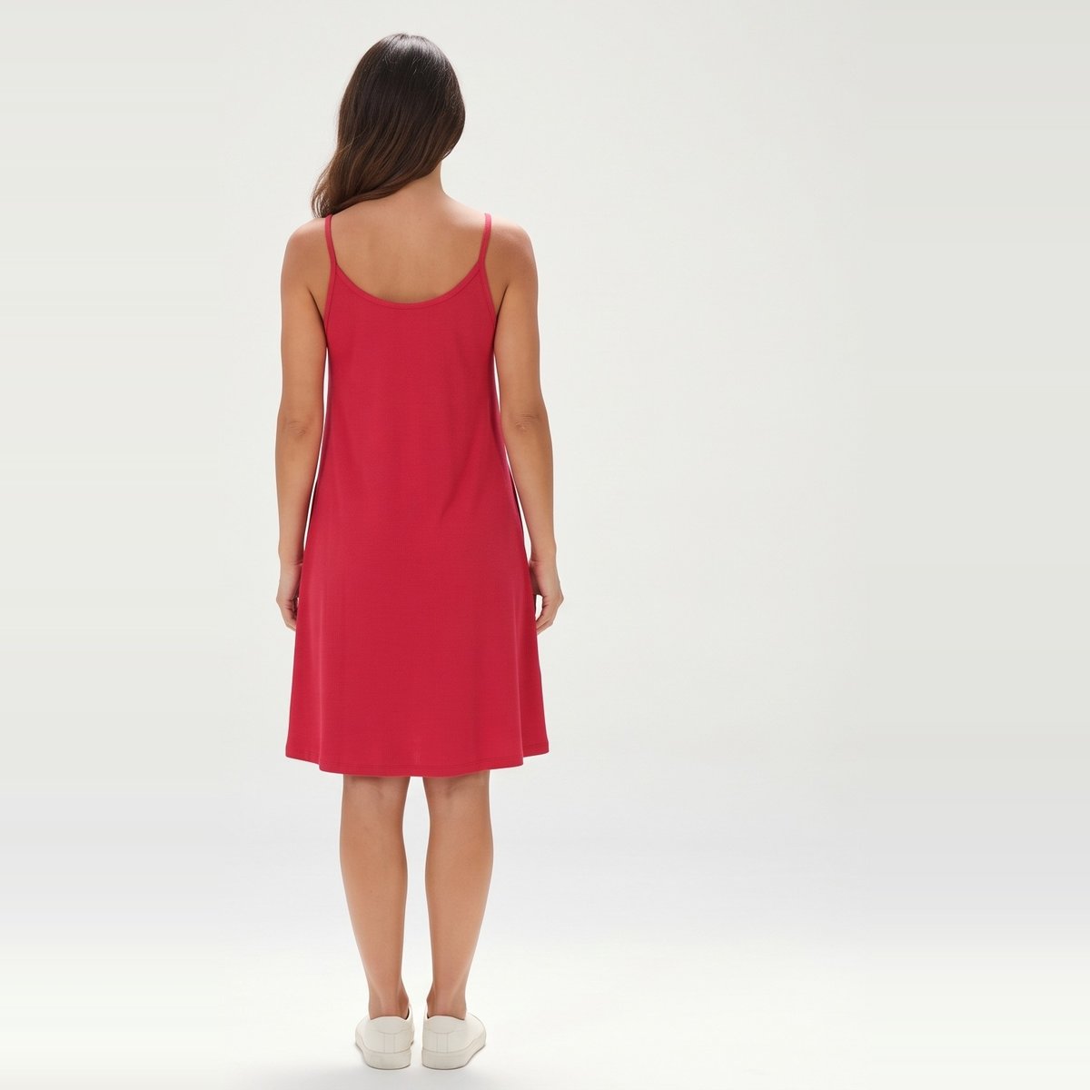 vestido_sin_mangas_suelto_con_bolsillos_morley_rojo_t1_hd29oct_e.jpg