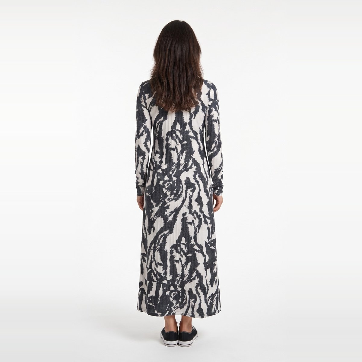 vestido_manga_larga_maxi_morley_lanilla_negro_con_blanco_t1__v8_08oct_2k_e.jpg
