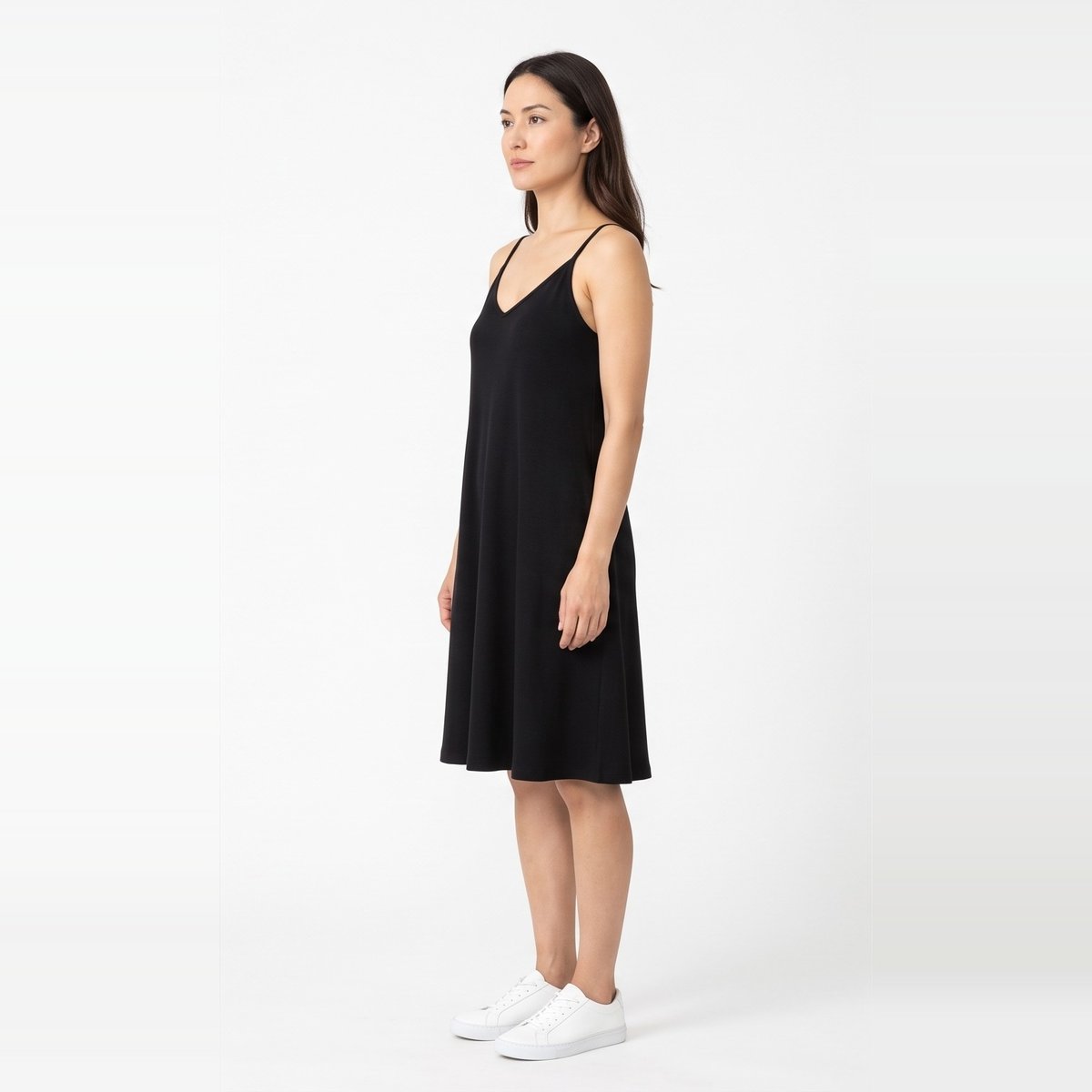 vestido_sin_mangas_suelto_con_bolsillos_morley_negro_t1_d.jpg