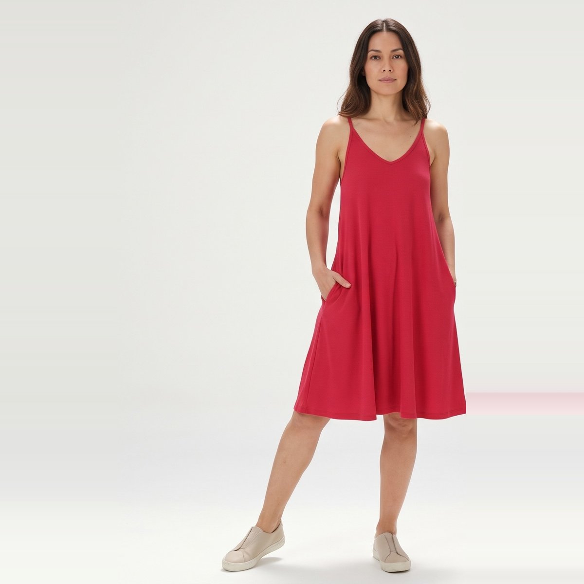 vestido_sin_mangas_suelto_con_bolsillos_morley_rojo_t1_hd29oct_f.jpg
