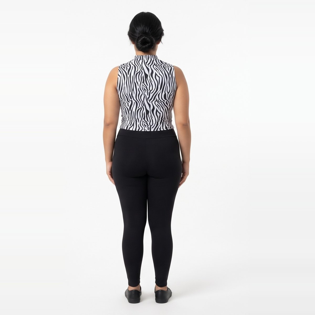 crop_polera_peletizado_blanco_con_negro_talle_unico_hd25oct_e.jpg