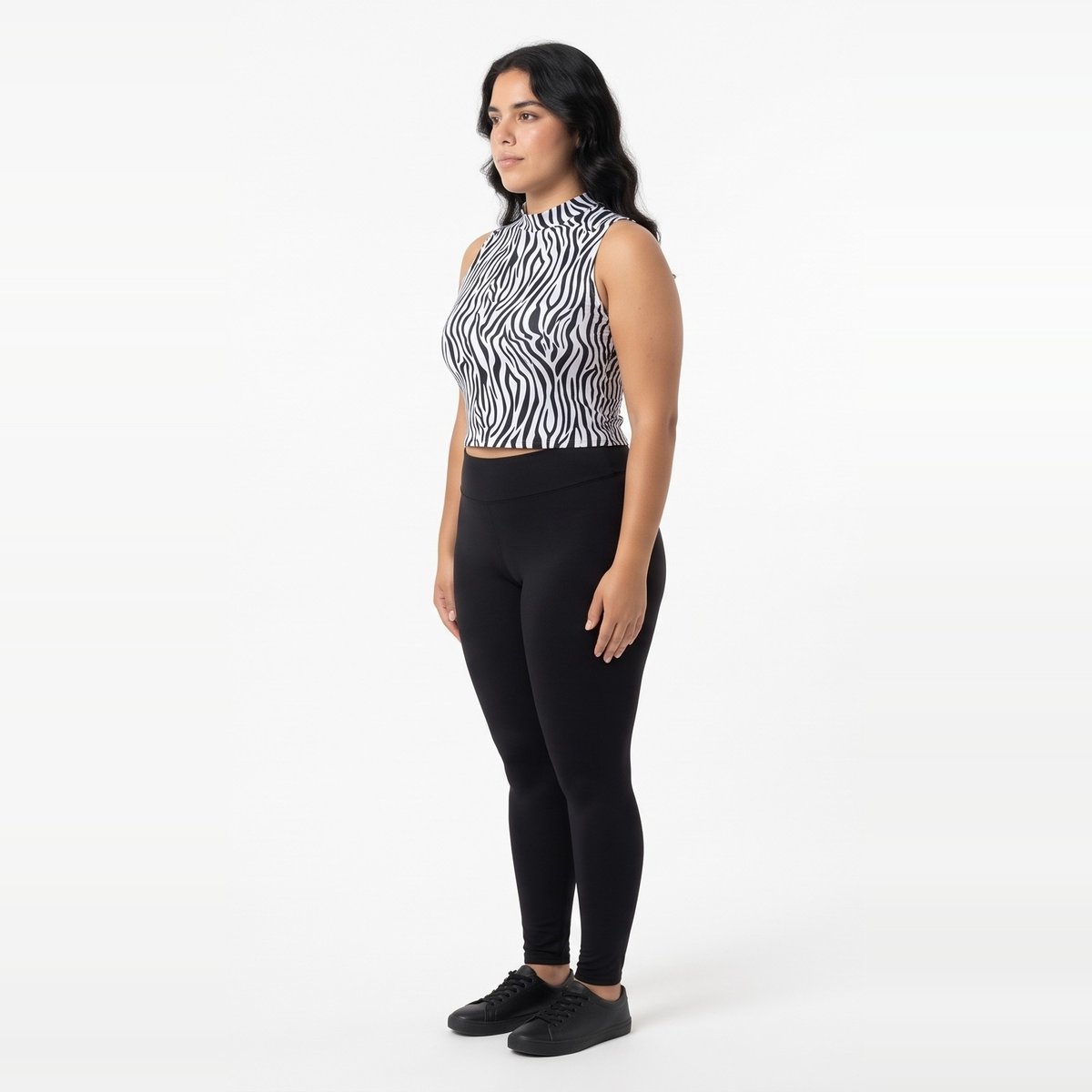 crop_polera_peletizado_blanco_con_negro_talle_unico_hd25oct_d.jpg