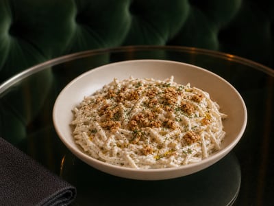 Cevizli Erişte Salatası