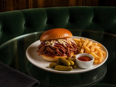BBQ Pulled Beef Burger
