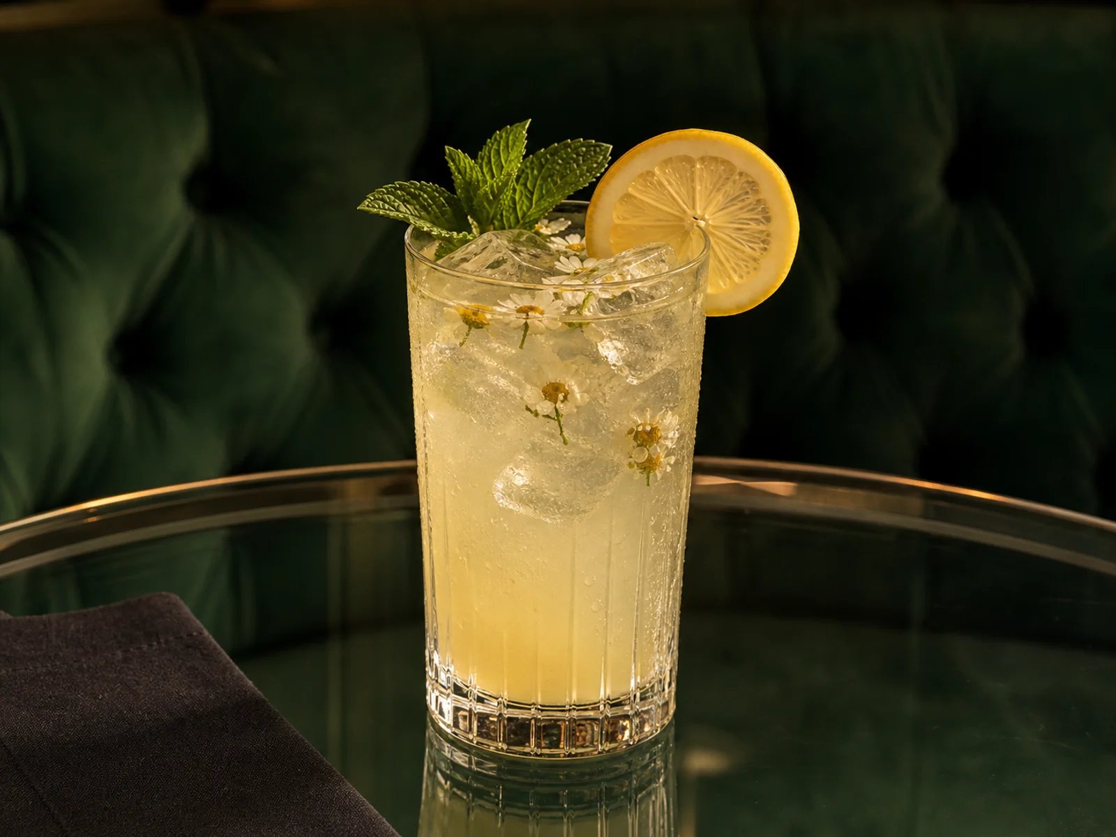Soda mit Verjus-Sirup