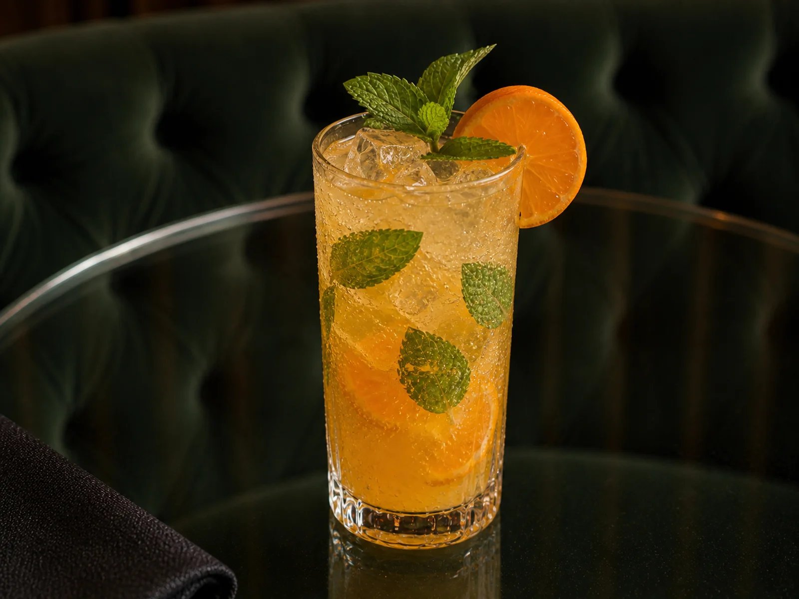Kalter Mandarinen-Drink