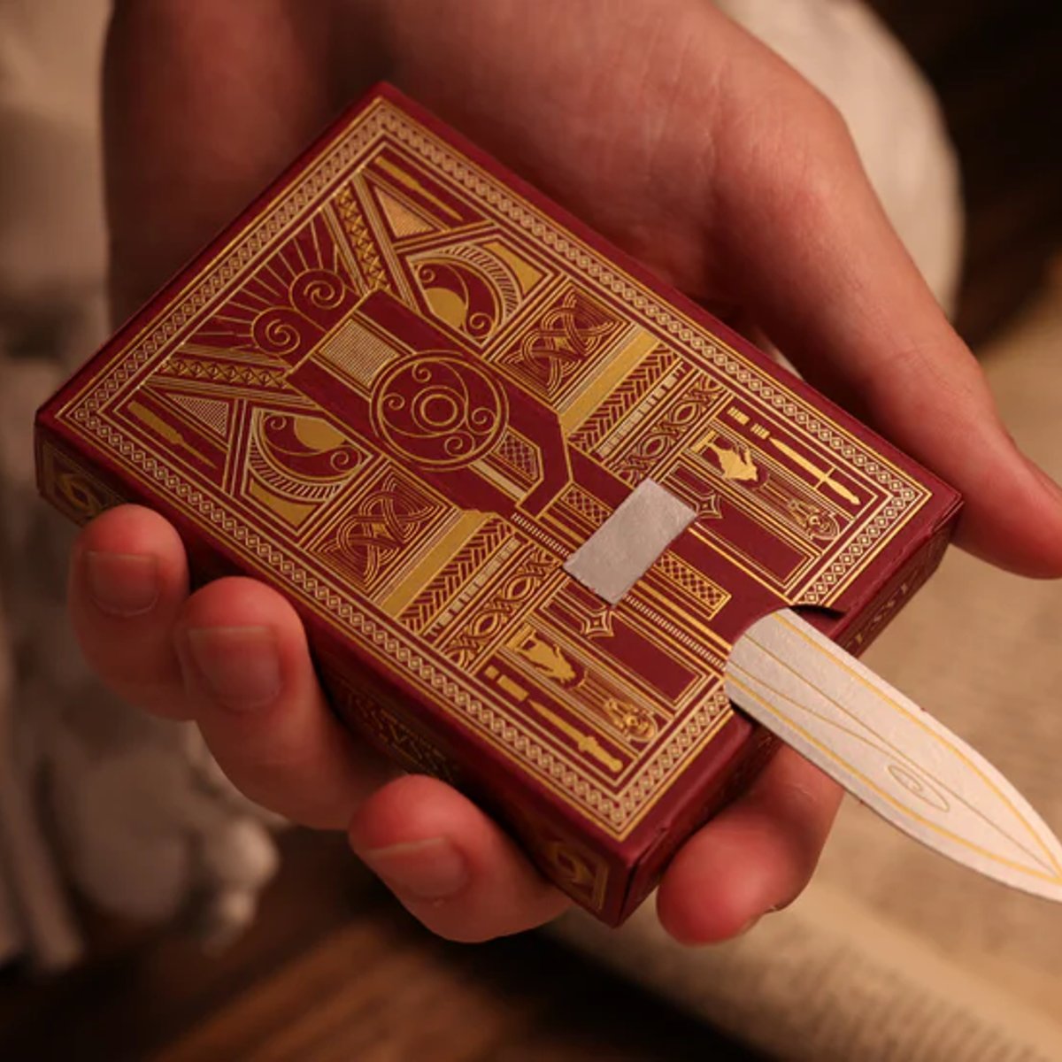 Room One Cards《Assassins Creed Legacy Ver. II》Playing Cards 啤牌(Garnet Hidden Blade Edition)