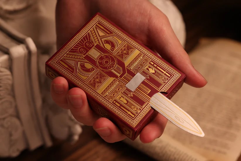 Room One Cards《Assassins Creed Legacy Ver. II》Playing Cards 啤牌(Garnet Hidden Blade Edition)