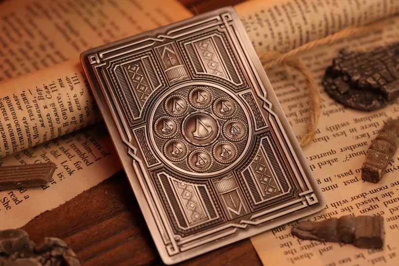 Room One Cards《Assassins Creed Legacy Ver. II》Playing Cards 啤牌(Collectible Plaque-單張金屬葵扇A)