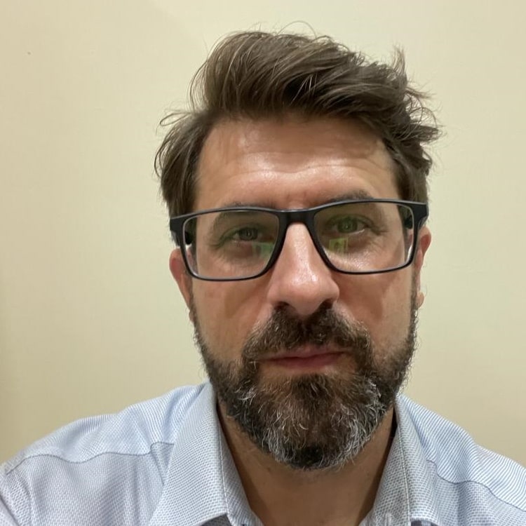 Dynamic Rectangle Black on Gregg Parker