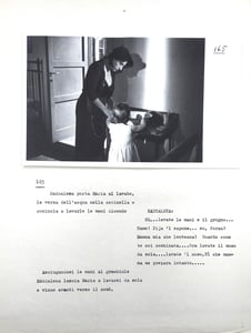 A page from the script prepared by Zeffirelli for dubbing and the film's final edit. Above the scene transcription, a photograph taken by Zeffirelli to document the framing of the scene, featuring Anna Magnani and Tina Apicella.