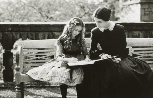 Charlotte Gainsbourg e  Joséphine Serre: Jane e Adele, pupilla di sir Edward Rochester.