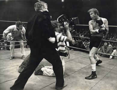 Zeffirelli dirige Jon Voight sul ring.