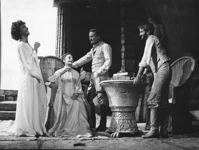 Ilaria Occhini, Sarah Ferrati, Renato De Carmine e Giuseppe Pambieri: Bianca Maria, Anna, Alessandro e Leonardo.