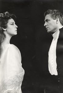 Anna Proclemer e Giorgio Albertazzi: Gertrude e Amleto.