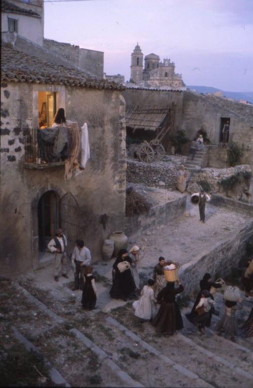 Le case di Vizzini nel film.