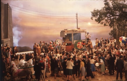 L'arrivo dei pagliacci.