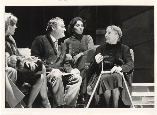 Alfredo Bianchini and Paola Borboni: Laudisi and signora Frola.