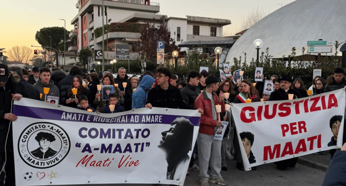 Fiaccolata per Maati