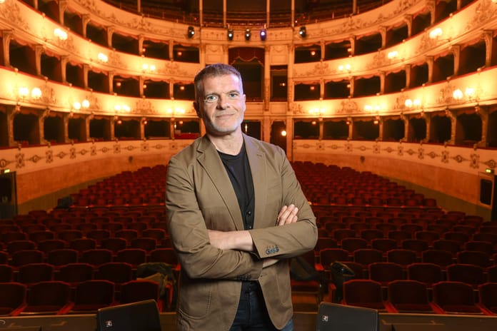 La Pergola, Massini