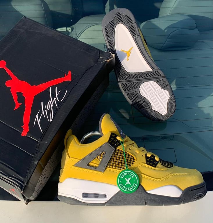 lightning 4s retro