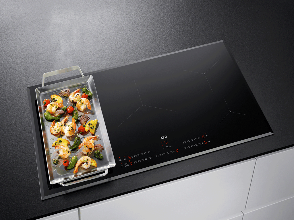 IKE95471FB Insitu Image of Cooktop Induction AEG 900