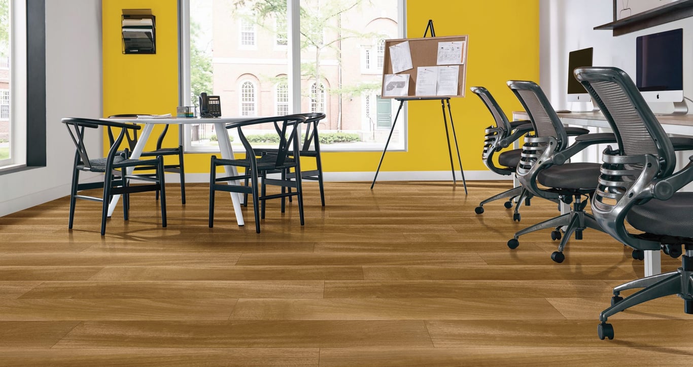 TimberlinePlus SpottedGumPlus Image of Vinyl FloorSheet ArmstrongFlooring TimberlinePlus SpottedGumPlus 4X373702