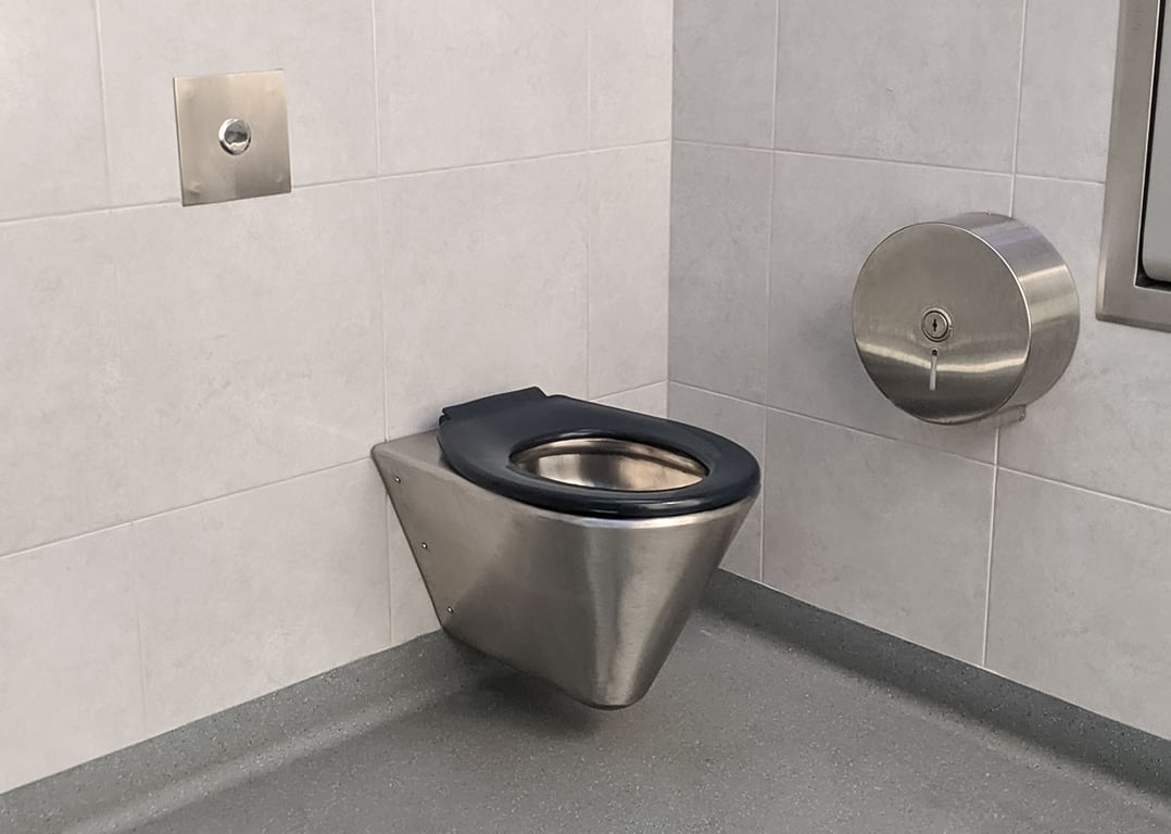 pwm-1 Image of Toilet WallHung Britex