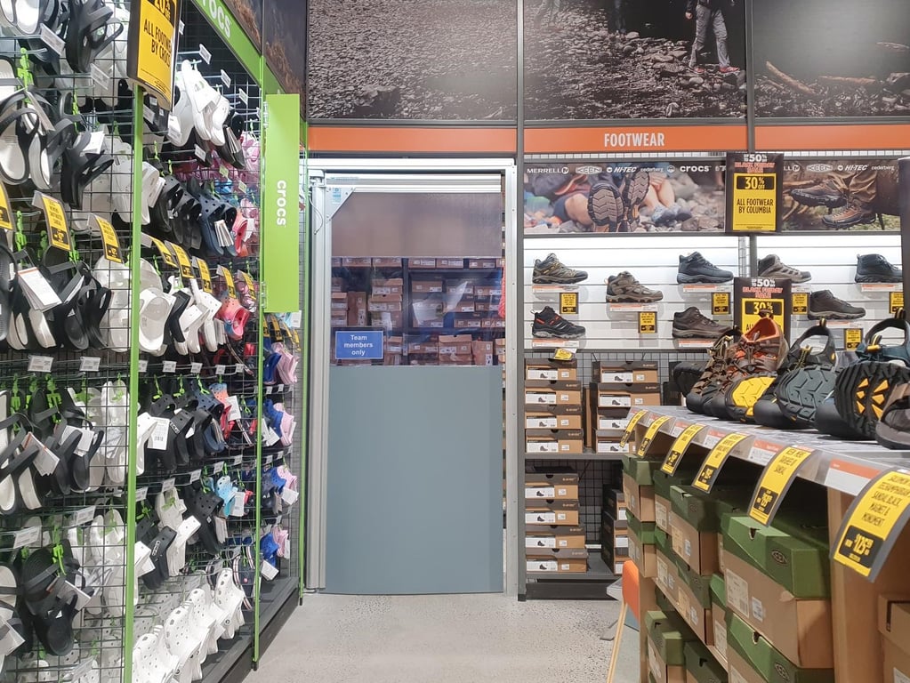Coldshield 2400 Series retailinstall Image of Door Swing Coldshield FlexiblePVC 2400Series Single Frame