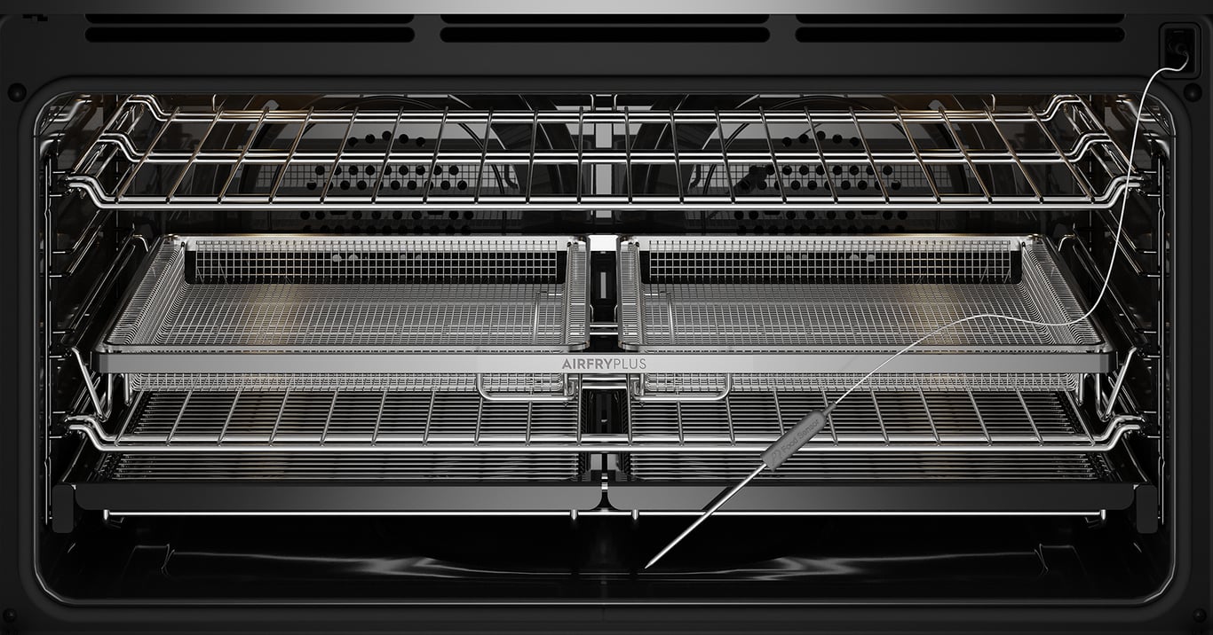 EVEP916DSE Fr O Dec21 Image of Oven Electric Electrolux 900