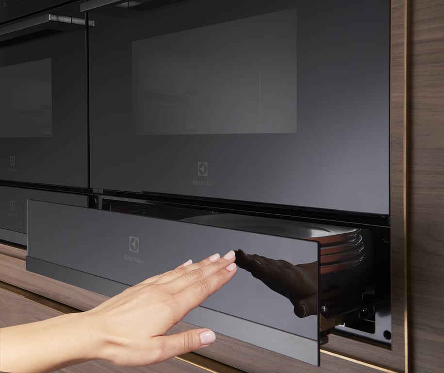EWD1402DSE Touch-open hand Image of WarmingDrawer Electrolux