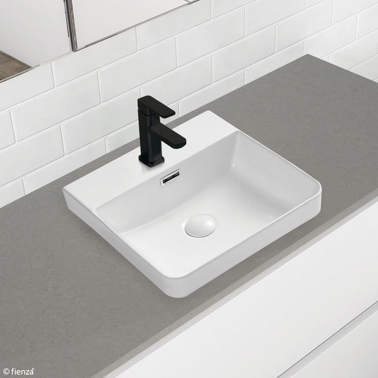 RB4063_2.jpg Image of Basin Inset Fienza Petra