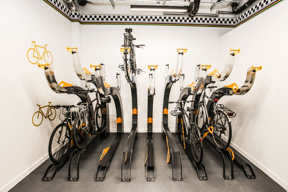 FiveAtHeart ArcSingleSidedStaggered 1 Image of Rack Bicycle FiveAtHeart Arc SingleSided Staggered