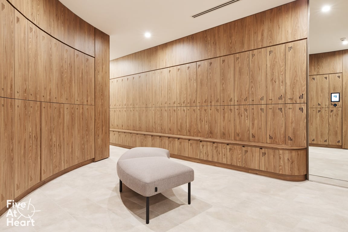 FiveAtHeart Maximus 1 Image of Locker ChangeRoom FiveAtHeart Maximus