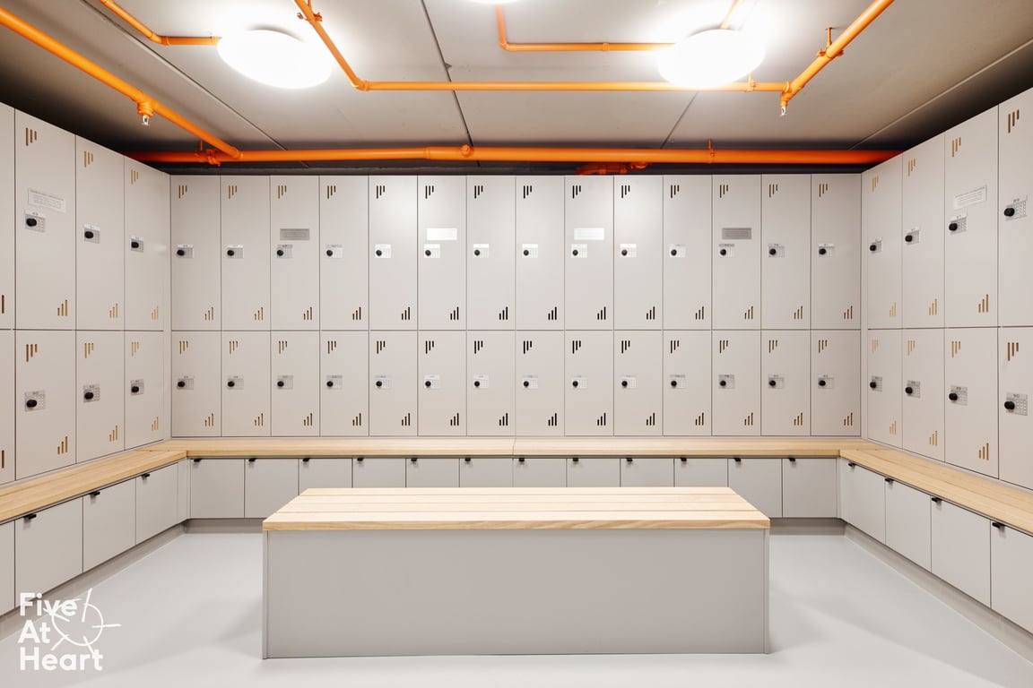 FiveAtHeart Maximus 3 Image of Locker ChangeRoom FiveAtHeart Maximus