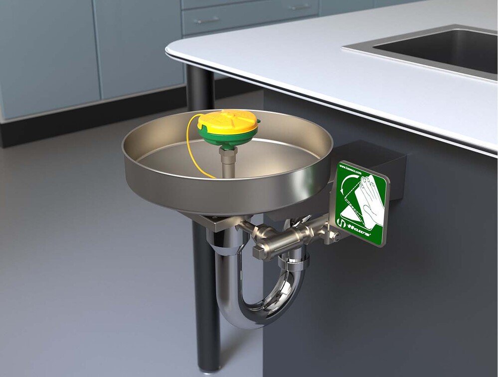 190.42.11.12 Insitu Image of Basin SafetyWashStation GalvinEngineering GalvinSafeAxion WallMounted HandActivated