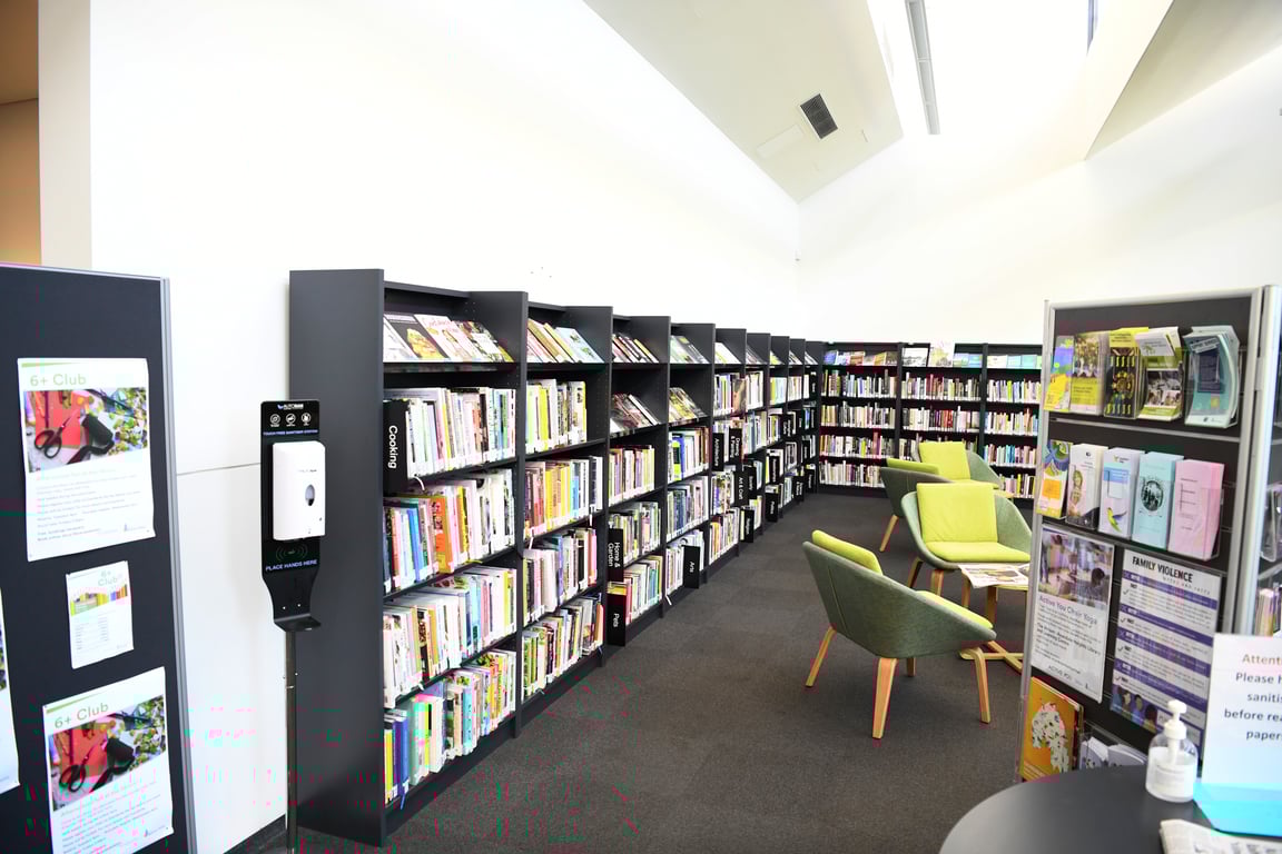 DSC 9344 Image of Shelving Library IntraSpace Convertible SingleSided