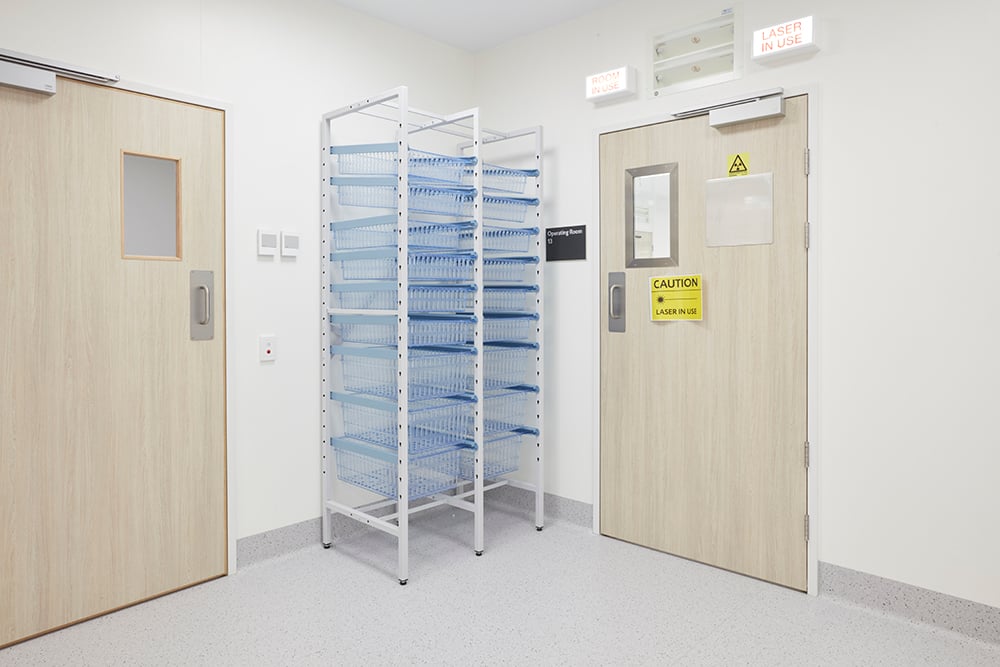 INTRASPACE SCUH 51 Image of Shelving ModularRack IntraSpace IntraMed Baskets 3Large 5Small 1Clear