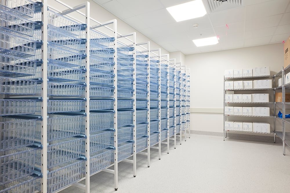INTRASPACE SCUH 61 Image of Shelving ModularRack IntraSpace IntraMed Baskets 3Large 5Small 1Clear