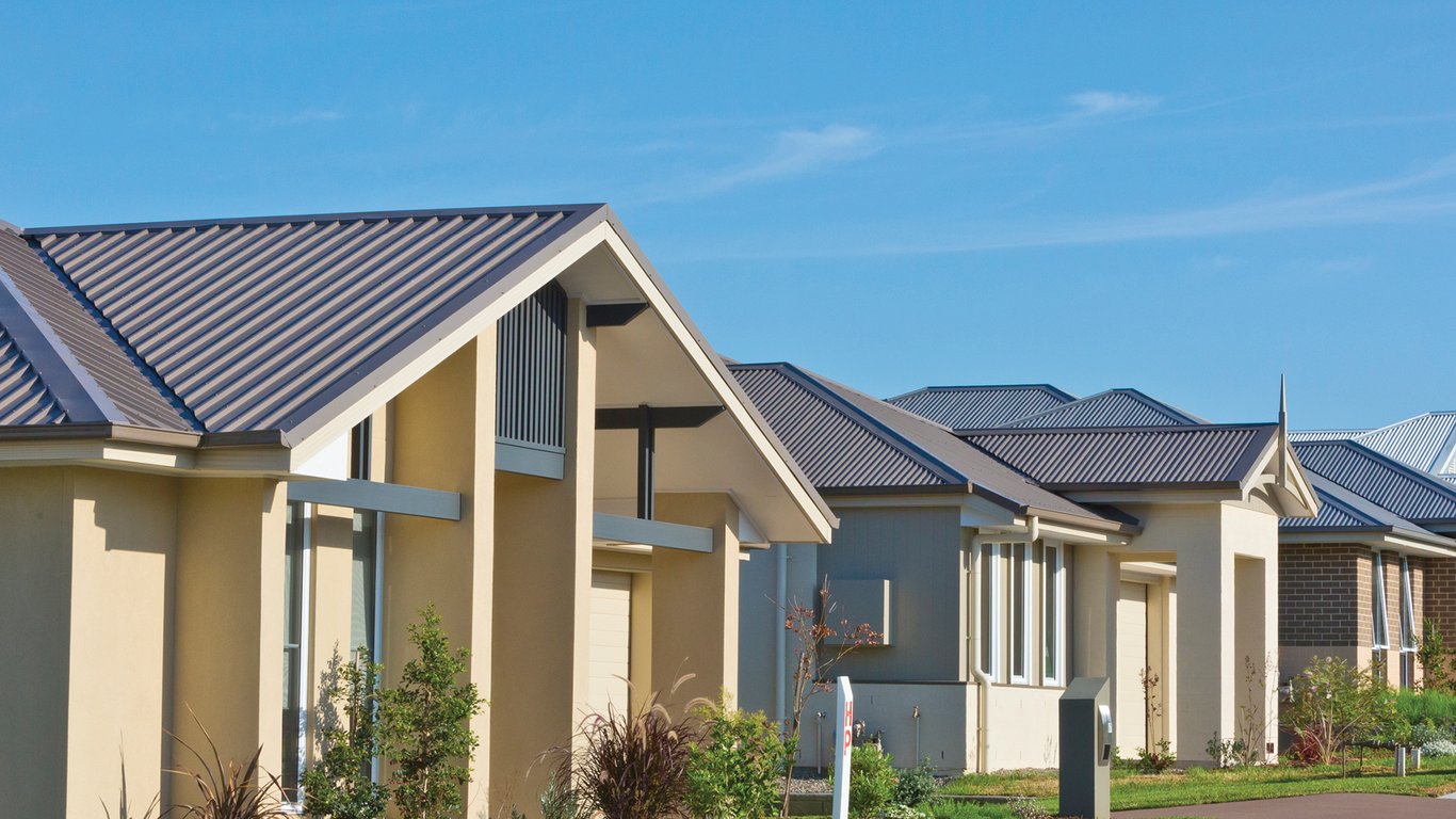 LYSAGHT - Roofing And Walling - TRIMDEK 1 Image of Metal SheetCladding Lysaght TrimDek Surfmist