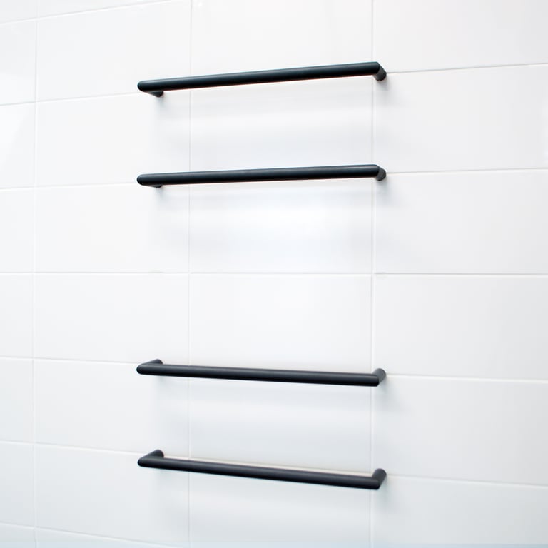BSBRTR650-2+2-No-Towel.jpg Image of TowelRail Heated RadiantHeating Round Single