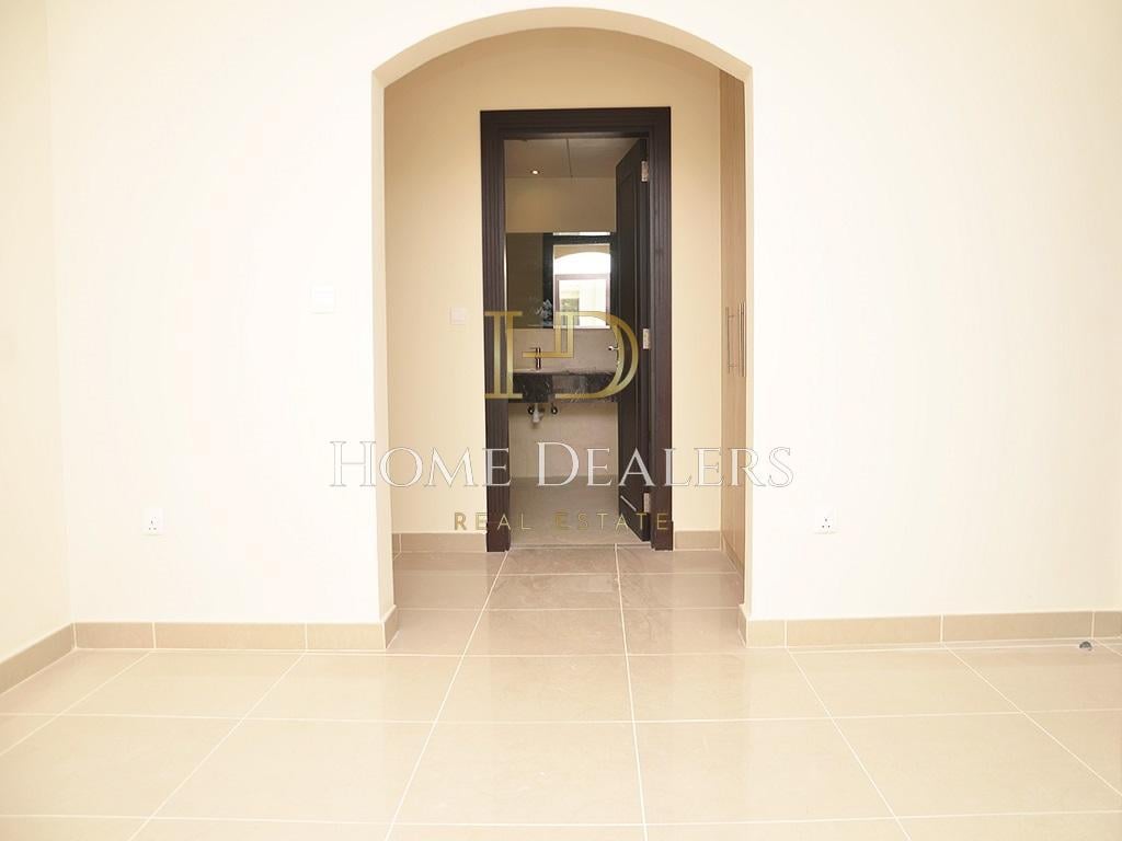 Amazing 1BR Semi Furnished Apartment with balcony - Apartment in West Porto Drive