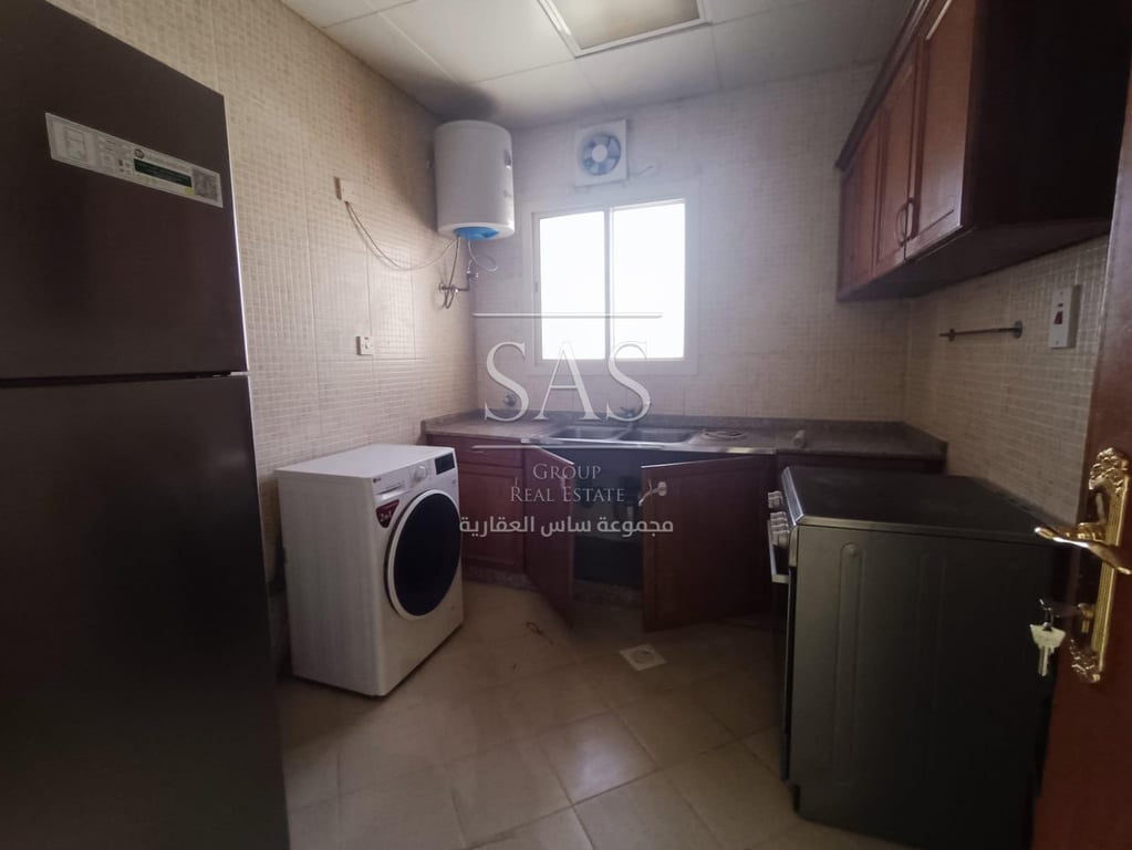 SEMI-FURNIHSED 2 BDR APARTMENT FOR RENT - Apartment in Al Sadd