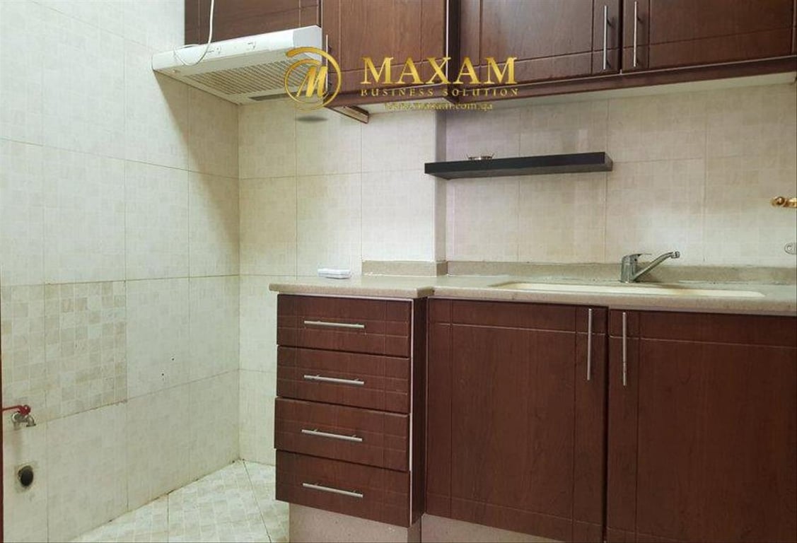 1 Bedroom Un-Furnished Flat For Rent In Al-Sadd - Apartment in Al Sadd Road