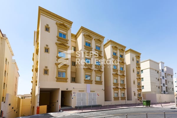 Elegant 3 BHK Apartment for Rent in Al Nasr - Apartment in Al Nasr Street