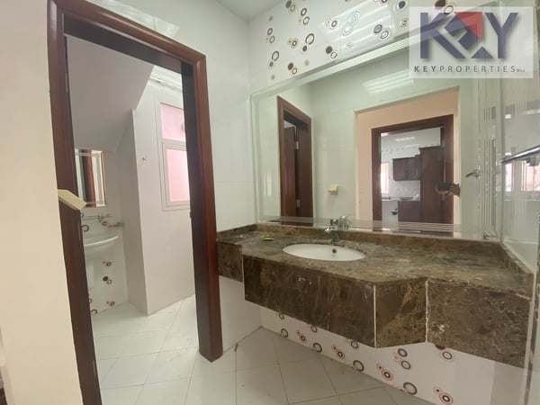 U/F Compound Villa 3 bedroom + backyard - Villa in Mesaieed Road